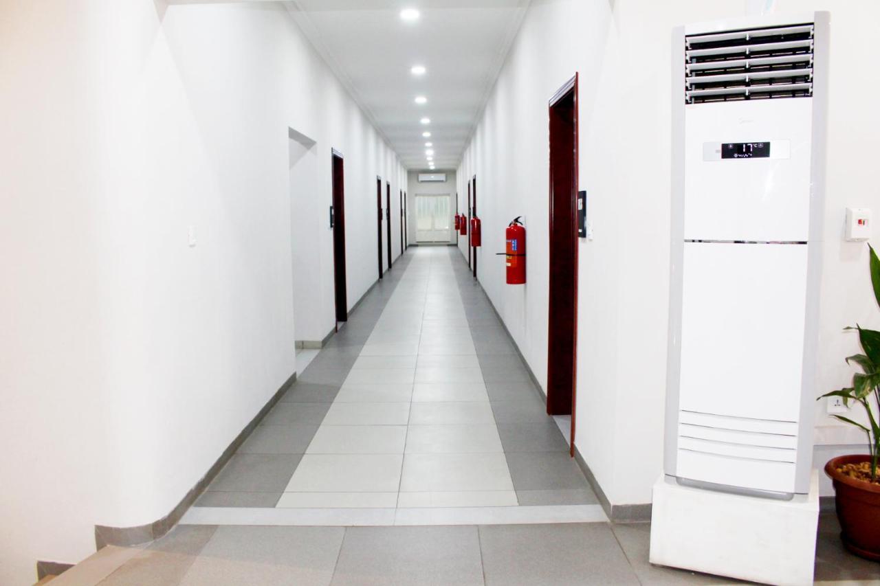 Ixoras Hotel Kinshasa Exterior photo