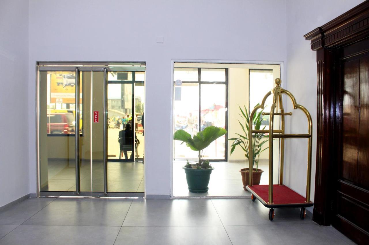 Ixoras Hotel Kinshasa Exterior photo