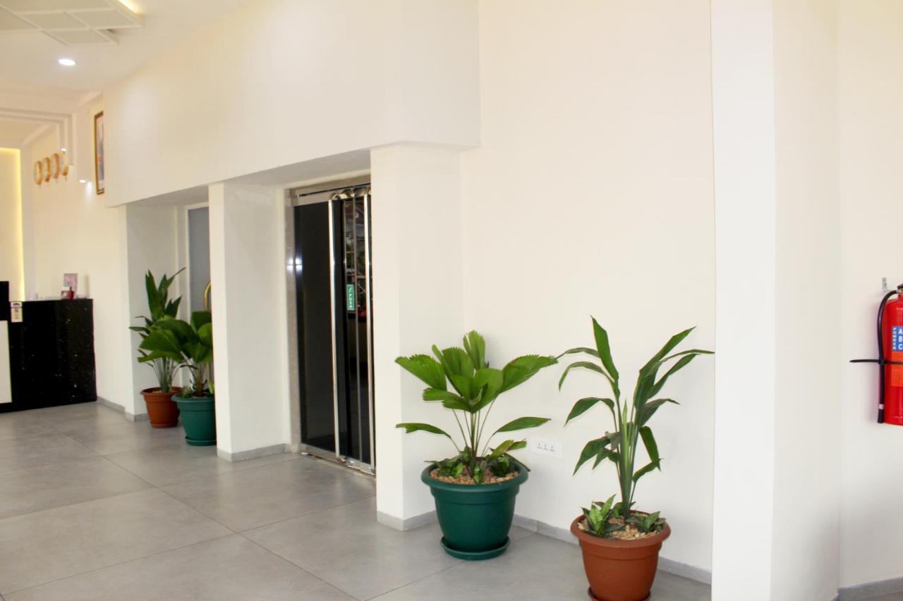 Ixoras Hotel Kinshasa Exterior photo