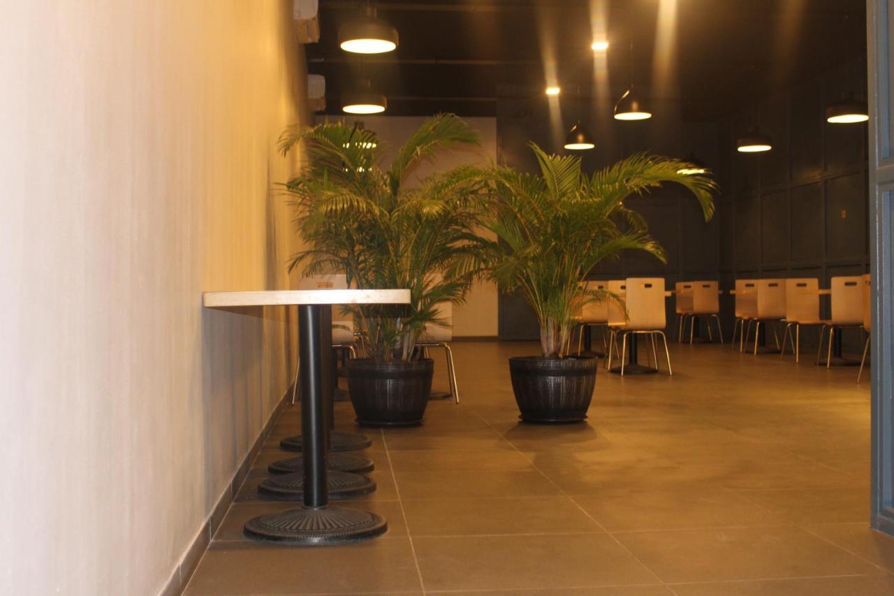 Ixoras Hotel Kinshasa Exterior photo